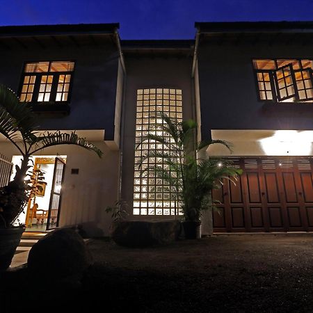 Banda Casa, كاندي المظهر الخارجي الصورة