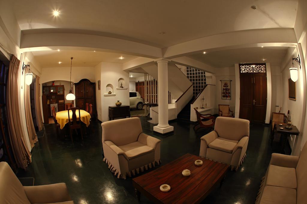 Banda Casa, كاندي المظهر الخارجي الصورة