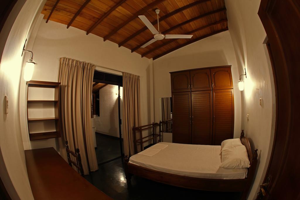 Banda Casa, كاندي المظهر الخارجي الصورة