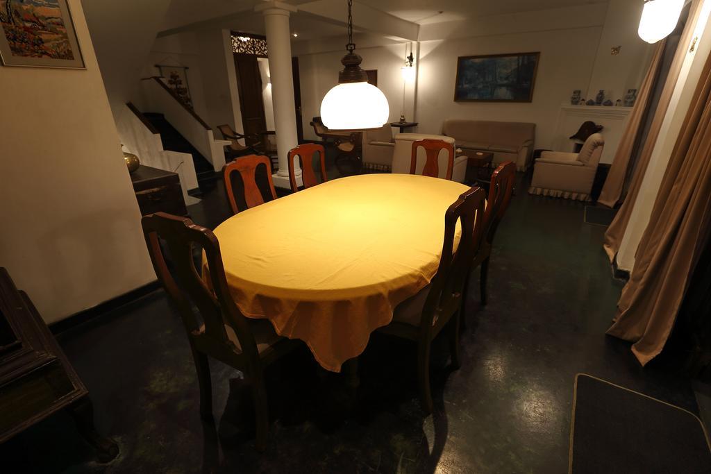 Banda Casa, كاندي المظهر الخارجي الصورة