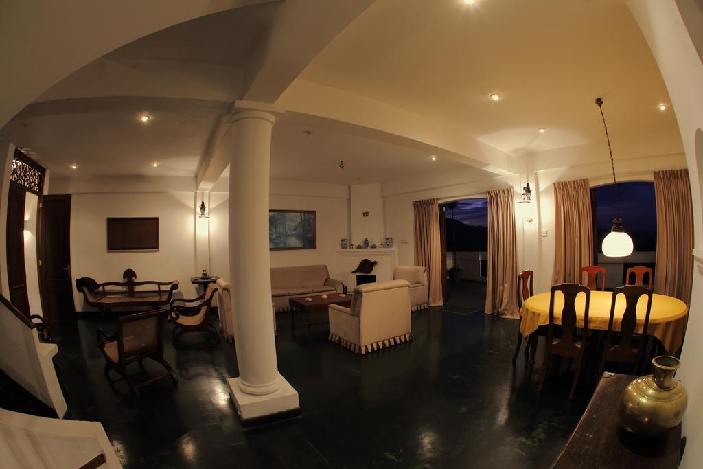 Banda Casa, كاندي المظهر الخارجي الصورة