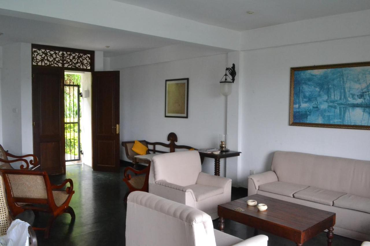 Banda Casa, كاندي المظهر الخارجي الصورة